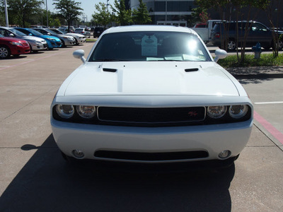 dodge challenger 2011 white coupe r t gasoline 8 cylinders rear wheel drive automatic 75093