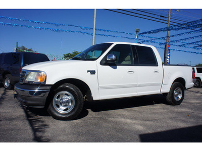 ford f 150 2002 white xlt gasoline 8 cylinders rear wheel drive automatic 78654