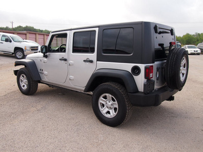 jeep wrangler unlimited 2009 silver suv x gasoline 6 cylinders 4 wheel drive automatic 78064