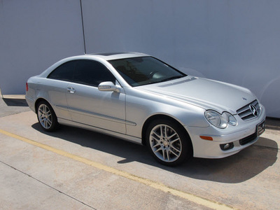mercedes benz clk class 2008 silver coupe clk350 gasoline 6 cylinders rear wheel drive automatic 77090