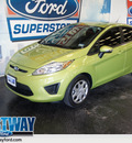 ford fiesta 2013 lt  green hatchback se gasoline 4 cylinders front wheel drive automatic 75062