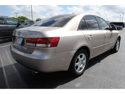 hyundai sonata 2006 beige sedan gasoline 6 cylinders front wheel drive automatic with overdrive 77581