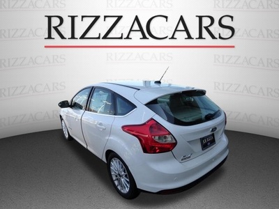 ford focus 2013 white hatchback electric l electric front wheel drive automatic with overdrive 60546