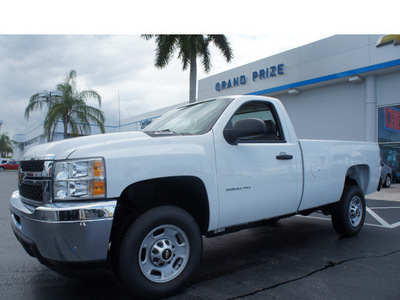 chevrolet silverado 2500hd 2012 white gasoline 8 cylinders 2 wheel drive automatic 33177