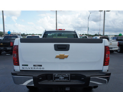 chevrolet silverado 2500hd 2012 white gasoline 8 cylinders 2 wheel drive automatic 33177