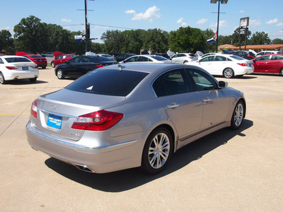 hyundai genesis 2012 gray sedan 3 8l v6 gasoline 6 cylinders rear wheel drive automatic 76049