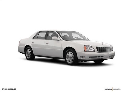 cadillac deville 2004 sedan gasoline 8 cylinders front wheel drive 4 speed automatic 33021