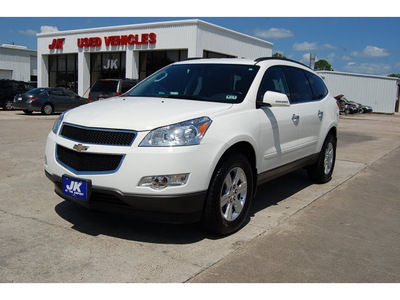 chevrolet traverse 2012 white lt gasoline 6 cylinders front wheel drive automatic with overdrive 77627