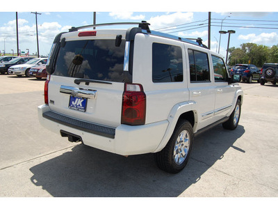 jeep commander 2006 white suv limited gasoline 8 cylinders rear wheel drive automatic with overdrive 77627