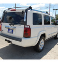 jeep commander 2006 white suv limited gasoline 8 cylinders rear wheel drive automatic with overdrive 77627