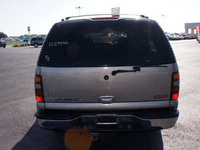 gmc yukon xl 2002 pewter suv slt flex fuel 8 cylinders rear wheel drive 4 speed automatic 76234