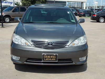 toyota camry 2005 gray sedan xle v6 gasoline 6 cylinders front wheel drive automatic with overdrive 77074