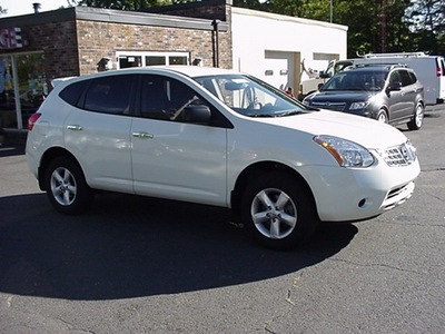 nissan rogue 2010 off white wagon s gasoline 4 cylinders automatic 06019
