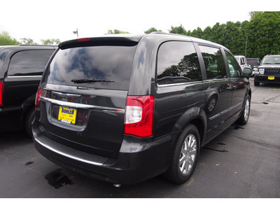 chrysler town and country 2012 dk  charcoal pearl van touring l flex fuel 6 cylinders front wheel drive automatic 07730