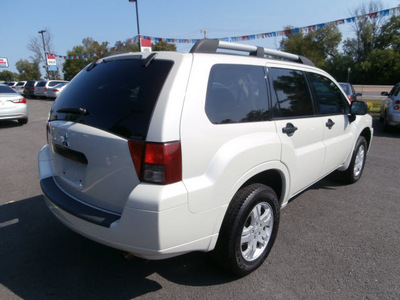 mitsubishi endeavor 2007 white suv ls gasoline 6 cylinders all whee drive automatic 13502