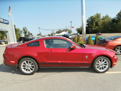 ford mustang 2010 red coupe gasoline 6 cylinders rear wheel drive automatic 13502