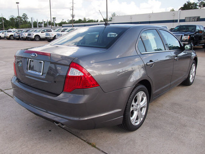 ford fusion 2012 gray sedan se gasoline 4 cylinders front wheel drive 6 speed automatic 77338