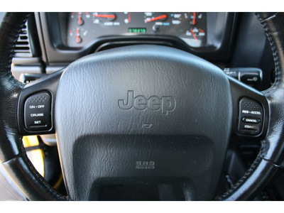 jeep wrangler 2004 yellow suv x gasoline 6 cylinders 4 wheel drive automatic 98632