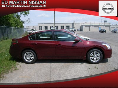 nissan altima 2012 dk  red sedan 2 5s gasoline 4 cylinders front wheel drive not specified 46219