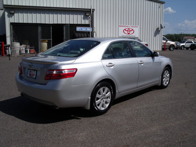 toyota camry 2008 silver sedan xle v6 gasoline 6 cylinders front wheel drive automatic 75672