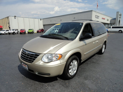 chrysler town country 2007 gold van touring ed gasoline 6 cylinders front wheel drive automatic 60443