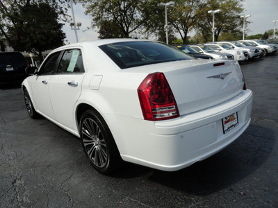 chrysler 300 2010 white sedan s gasoline 8 cylinders rear wheel drive automatic 60443