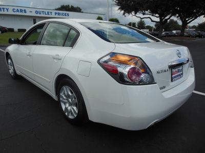 nissan altima 2012 white sedan 2 5 s gasoline 4 cylinders front wheel drive automatic 34474