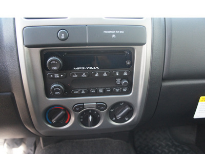 chevrolet colorado 2012 silver gasoline 4 cylinders 2 wheel drive automatic 33177