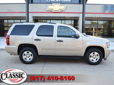 chevrolet tahoe 2009 beige suv ls gasoline 8 cylinders 2 wheel drive automatic 76051