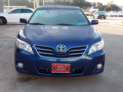 toyota camry 2010 dk  blue sedan xle 4 cylinders automatic with overdrive 77074