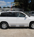 toyota highlander 2001 white suv gasoline 6 cylinders dohc front wheel drive automatic 77379