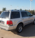 lincoln aviator 2005 gray suv luxury gasoline 8 cylinders all whee drive automatic 76049