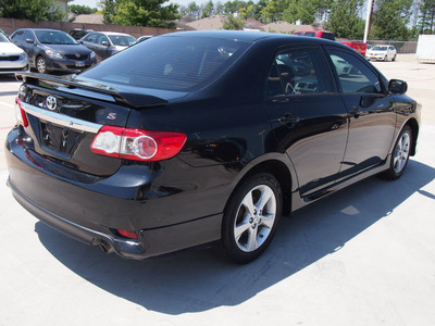 toyota corolla 2011 black sedan s gasoline 4 cylinders front wheel drive automatic 77375