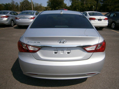 hyundai sonata 2011 silver sedan gls gasoline 4 cylinders front wheel drive automatic 13502