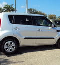 kia soul 2013 bright silver hatchback gasoline 4 cylinders front wheel drive automatic 32901
