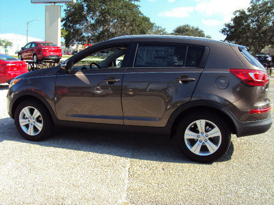 kia sportage 2013 sand track lx gasoline 4 cylinders front wheel drive automatic 32901