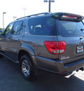 toyota sequoia 2007 gray suv sr5 gasoline 8 cylinders rear wheel drive automatic 75075