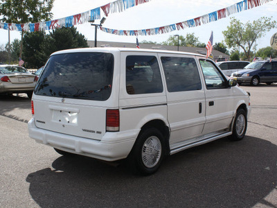 plymouth voyager 1995 white van se gasoline v6 front wheel drive automatic 80229