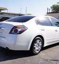 nissan altima 2010 white sedan 2 5 s gasoline 4 cylinders front wheel drive automatic 76111