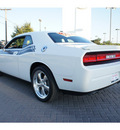 dodge challenger 2010 stone white clear c coupe r t classic gasoline 8 cylinders rear wheel drive automatic 78006