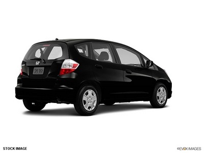 honda fit 2013 black hatchback gasoline 4 cylinders front wheel drive 5 speed automatic 98632