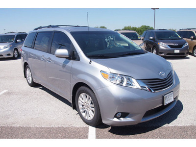 toyota sienna 2013 silver van gasoline 6 cylinders front wheel drive automatic 77074