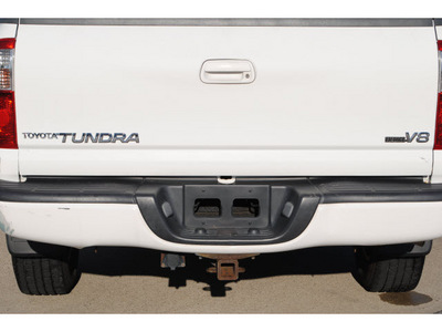 toyota tundra 2006 white limited gasoline 8 cylinders rear wheel drive automatic with overdrive 77539