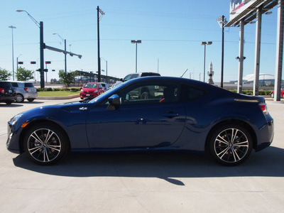 scion fr s 2013 blue coupe gasoline 4 cylinders rear wheel drive 6 speed manual 76011