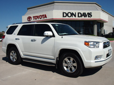 toyota 4runner 2012 white suv sr5 gasoline 6 cylinders 2 wheel drive automatic 76011