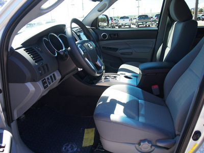 toyota tacoma 2013 silver streak prerunner v6 gasoline 6 cylinders 2 wheel drive automatic 76011