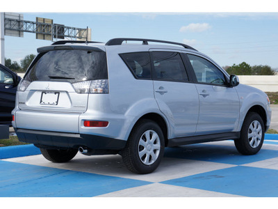 mitsubishi outlander 2012 silver suv es gasoline 4 cylinders front wheel drive automatic 77094