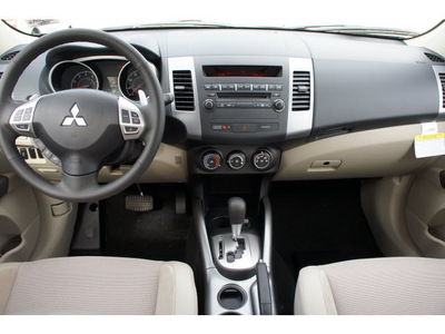 mitsubishi outlander 2012 beige suv se gasoline 4 cylinders front wheel drive automatic 77094