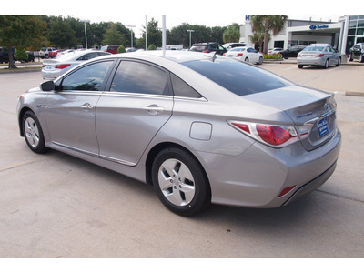 hyundai sonata hybrid 2012 silver sedan hybrid 4 cylinders front wheel drive automatic 77074