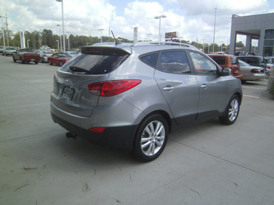 hyundai tucson 2011 gray limited gasoline 4 cylinders front wheel drive automatic 75503